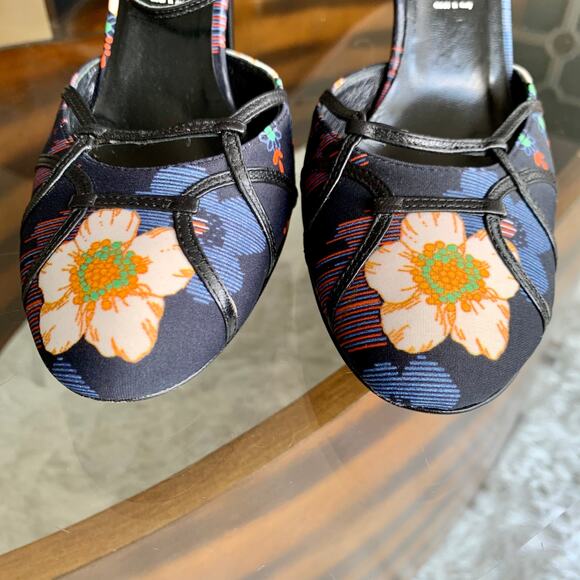 Casadei Floral Print with Leather Trim Evening Shoes Size 7 - Picture 3 of 14